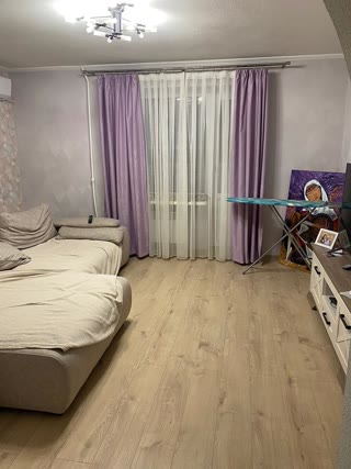 Продам 3х к. квартиру Аеропорт