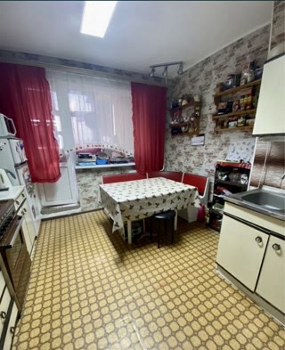 Продам 4-к квартиру Салтовка, Героїв Труда