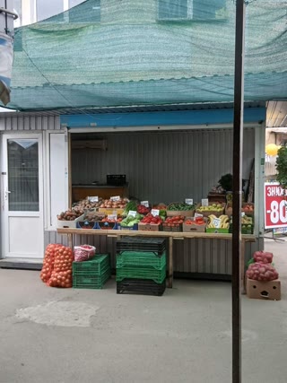 Sale of a promising kiosk at the Dnipro market in Kyiv