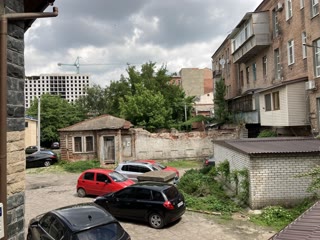 Будівля 250 кв у центрі міста під реконструкцію