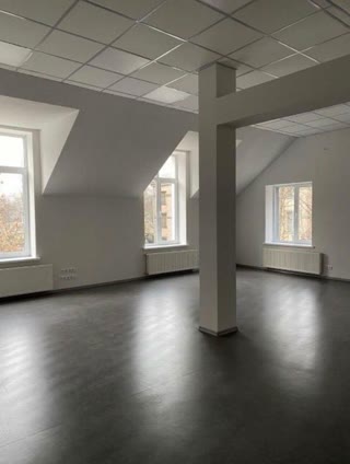 Продам окремо стоячу будівлю, метро Шулявська