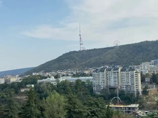 ქირავდება 3 ოთახიანი ბინა საბურთალოზე