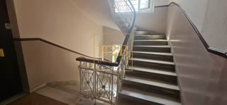120 m² Apartment