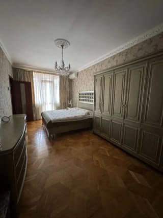 Продается 9-комнатная квартира в Батуми
