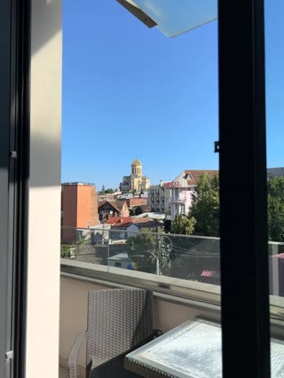 ქირავდება სასტუმრო თბილისში