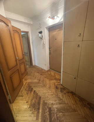 Sale of a 2-room apartment on Litvinenko-Volghemut Street