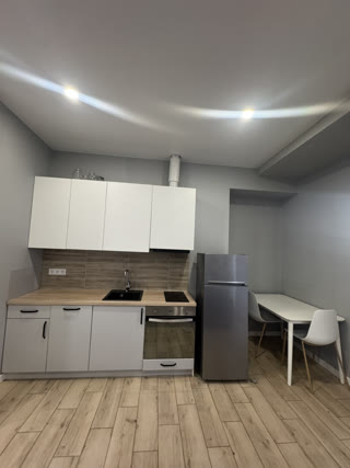 Продаж 2 кімнатної квартири в Hennesi House