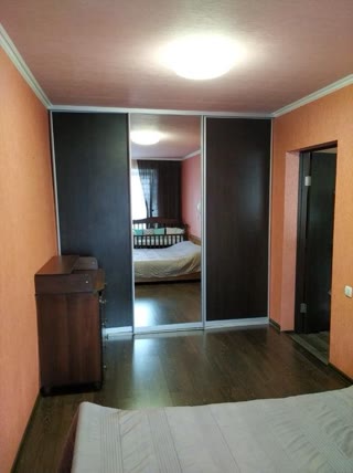 Срочно продам 2комнатну квартиру в Змієві з індив.