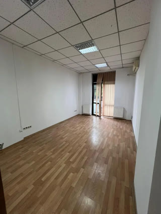 ქირავდება საოფისე ფართი ვაკეში