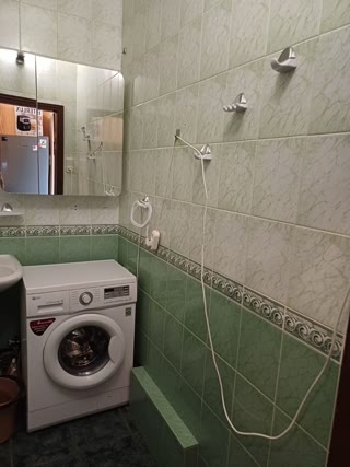 Продам 1к квартиру возле метро Захисників України