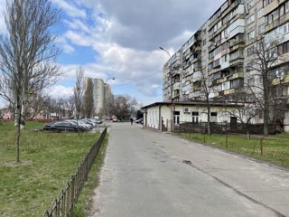 Продажа фасадного помещения 199 м2 с арендатором Харьковское шоссе