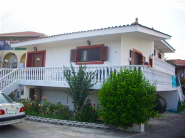 Μονοκατοικία 230τ.μ.