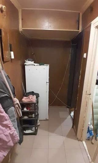 Продаж, 2 кімнатна квартира біля метро Чернігівська