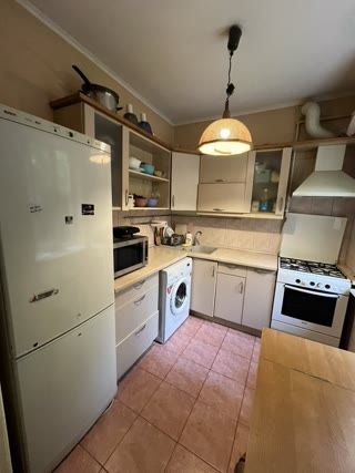 For Sale 3-Room Apartment, Metro Klovska, Pechersky District