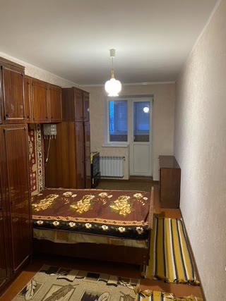 Продажа квартиры Красноград, 3к, центр