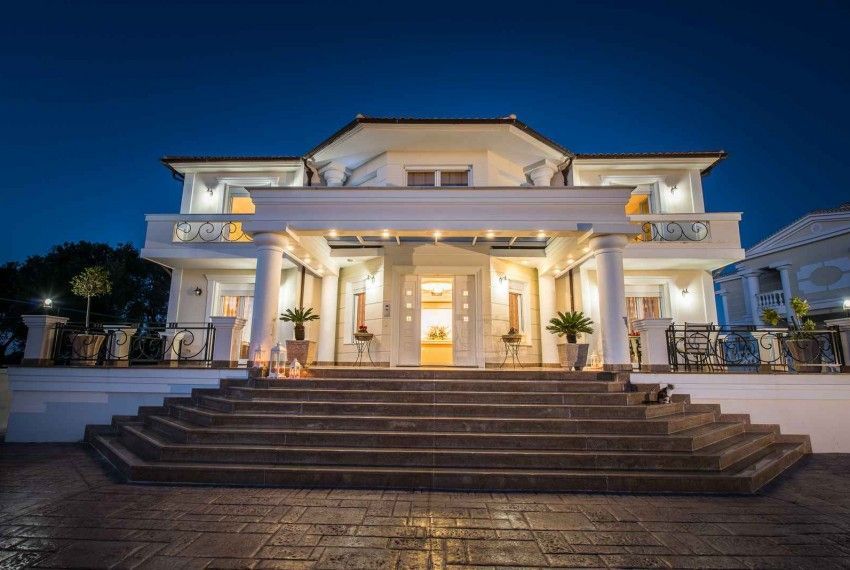Βίλα 450τ.μ.