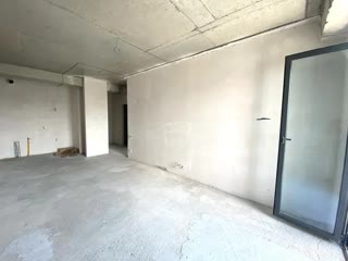 იყიდება 2 ოთახიანი ბინა საბურთალოზე