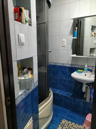 Срочно продам 2комнатну квартиру в Змієві з індив.