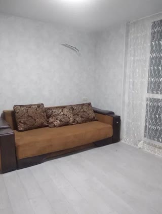Продаж 1-кімнатної квартири біля метро Вирлиця