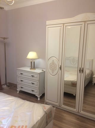 Spacious 2-room apartment for sale 60m2 in Lypky