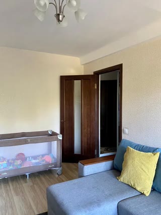 Продаж 2-кімнатної квартири на Лісовому масиві біля метро Лісова