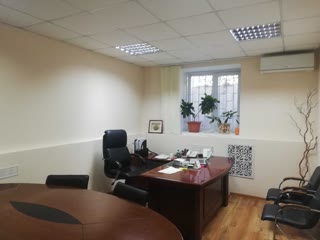 Продається офісне приміщення Дарницький р-н вул. Бажова метро Дарниця