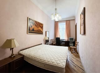 Продам 2-комнатну квартиру Центр, Бекетова