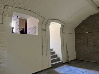 Универсальное коммерческое помещение на продажу в Абанотубани