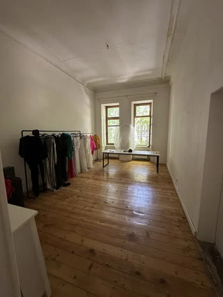 Universal commercial space for rent in Chugureti