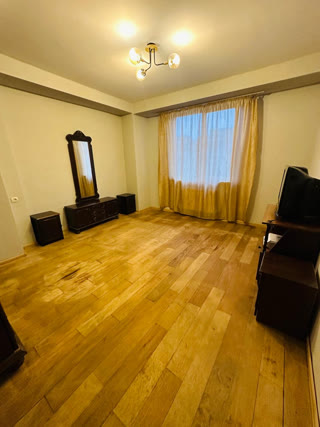 5-room apartment for sale on Mirian Mepe Street