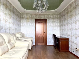 Продаж  2 кімнатної квартири на Генерала Наумова