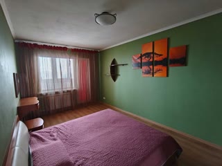Продаж 3-кімнатної квартири на Виноградарі