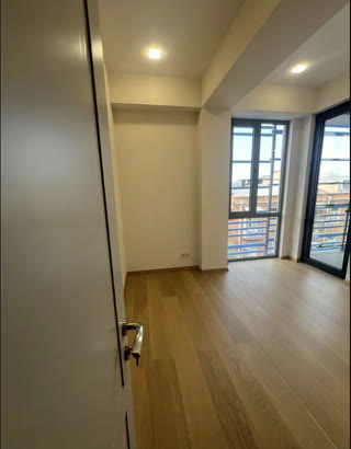 ქირავდება 4 ოთახიანი ბინა ვერაზე
