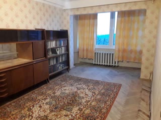 Продаж просторої 2 кімнатної квартири біля метро Житомирська
