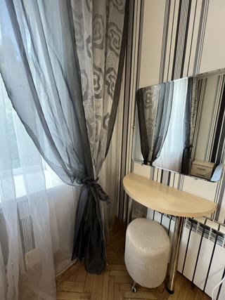 Продам 3-кімнатну квартиру Центр, м. Архітектора Бекетова