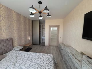 Продаж 1-кімнатної квартири біля парку Партизанської Слави та метро Червоний Хутір!