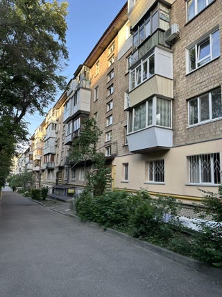 Sale of a 2-room apartment, Yuliya Zdanovskaya St., Vasilkivska Metro