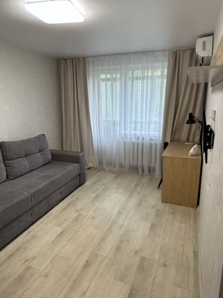 Продам 1 комнатную квартиру с. Жуковского