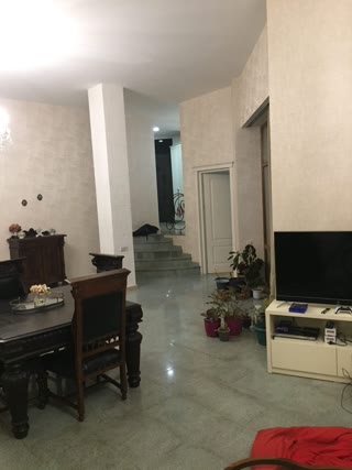 3-storey private house for sale.