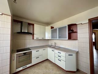 Продаж 3к квартира Василя Іваниса (Матеюка)