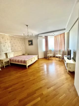 Продаж 2-кімнатної квартири біля метро Деміївська