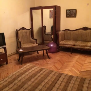 ქირავდება 1 ოთახიანი ბინა ვაკეში