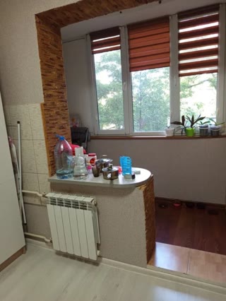 Продається 1-кімнатна квартира (гостинного типу) в районі Фестивального, Троєщина