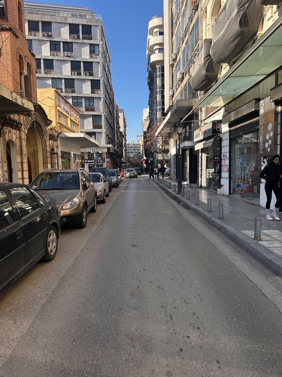 Κατάστημα 250τ.μ.