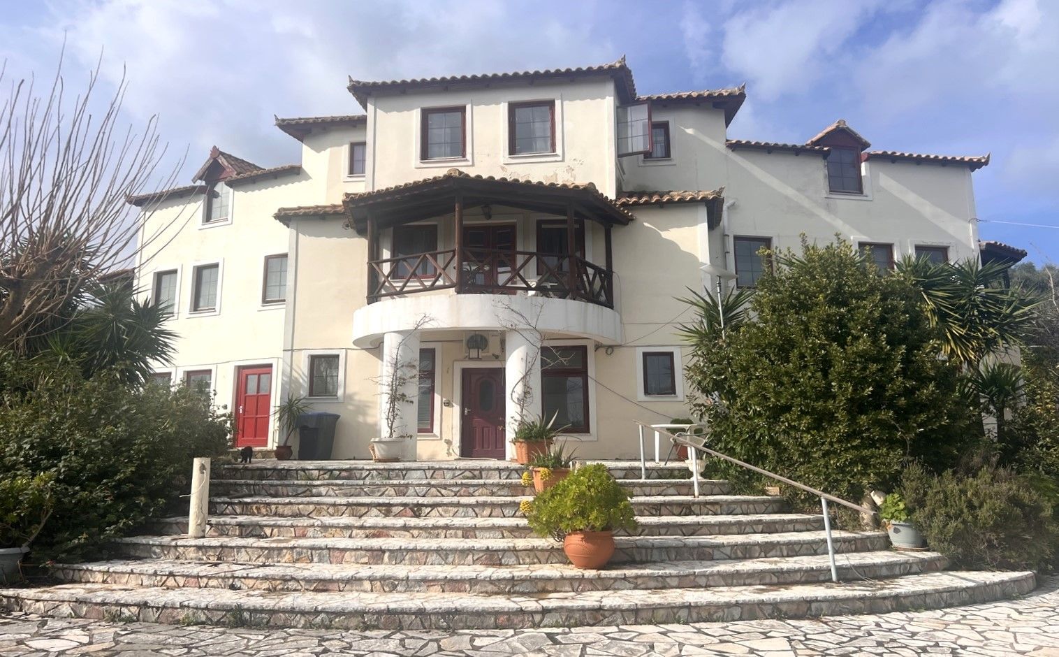 455 m² Apartment Complex