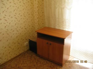 Продам гостинку біля метро Спортивна