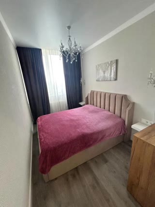 Продаж 1 кімнатної квартири з ремонтом біля метро. ЖК з генератором