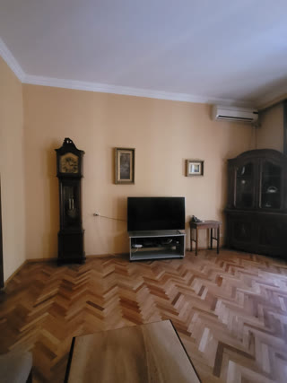 იყიდება ბინა ჩუღურეთში
