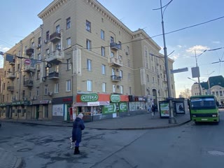 аренда магазина на площі Конституції