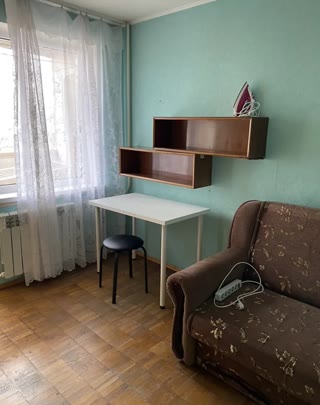 Продаж 2к квартири 43.7 кв. м на вул. Пантелеймона Куліша, 10хв до метро Лівобережна